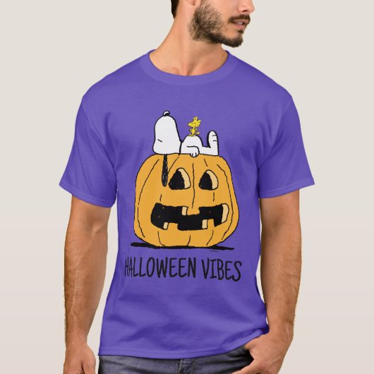 Erdnüsse | Snoopy und Jack-O-Lantern aus Holz T-Shirt (Vorderseite)
