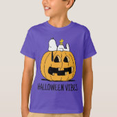 Erdnüsse | Snoopy und Jack-O-Lantern aus Holz T-Shirt (Vorderseite)