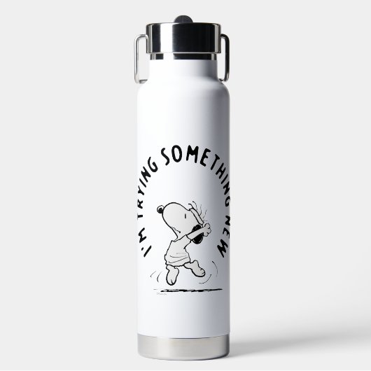 Erdnüsse | Snoopy versucht etwas Neues Trinkflasche (Vorderseite)