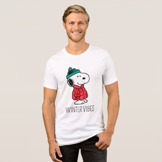 Erdnüsse | Snoopy Winter Coat & Hat Tri-Blend Shirt (Vorderseite voll)