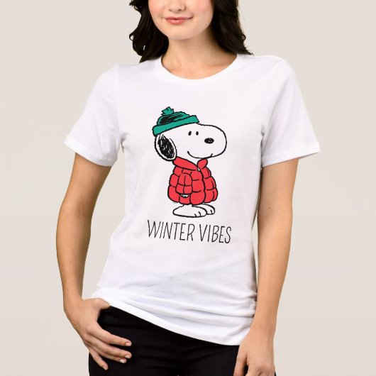 Erdnüsse | Snoopy Winter Coat & Hat Tri-Blend Shirt (Vorderseite)