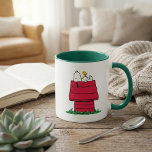 Erdnüsse | Snoopy & Woodstock Doghouse Tasse<br><div class="desc">Karo dieses lustige Design aus Erdnüssen mit Snoopy und Woodstock.</div>