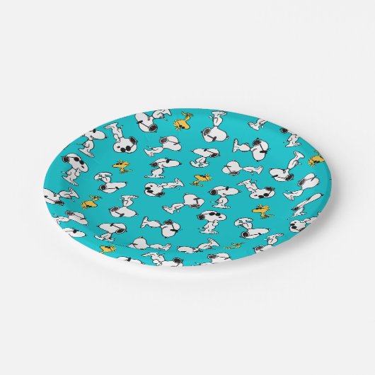 Erdnüsse | Sonnenbrille Muster Pappteller (Schrägansicht)