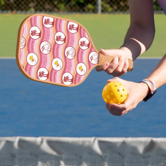 Erdnüsse | Tropische Süsse aus Snoopy und Holz Pickleball Schläger (InSitu)