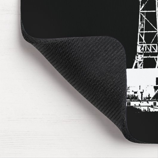 Erdölbohrungs-Anlage im Weiß auf Schwarzem Mousepad (Ecke)