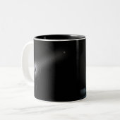 Erdumarmung Zweifarbige Tasse (Vorderseite Links)
