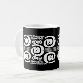 Erfahren Sie, wo uns @t Sign Black & White Design Kaffeetasse
