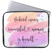 Erfolgreiche Frau, rosa Ombre Wasserfarbe Typograf Laptopschutzhülle (Vorderseite)