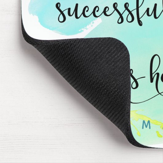 Erfolgreiches Woman Script Monogram Blue Watercolo Mousepad (Ecke)
