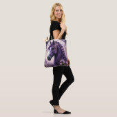 "Erfüllte Träume: Das lila Blumen-Fantasy-Pferd" Tasche (Am Model)