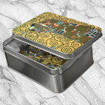 Erfüllung alias The Embrace von Gustav Klimt Puzzle<br><div class="desc">Erfüllung (The Embrace) (1909) von Gustav Klimt. Eine Vintage Viktorianische Ära Symbolische Kunst Liebe und Romantik Porträtmalerei mit einem jungen Paar Umarmung. Die Stoclet Frieze ist eine Serie von drei Mosaiken, die für den Speisesaal des Palais Stoclet in Brussells in Auftrag gegeben werden. Über den Künstler: Gustav Klimt (1862-1918) war...</div>