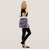 Ergeben Sie sich der Serendipität Tasche (Am Model)