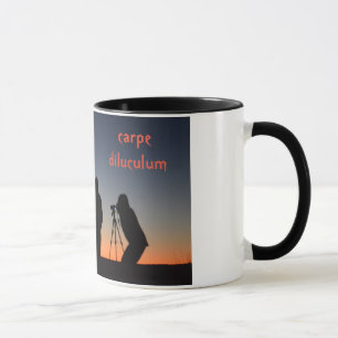 Ergreifen Sie die Dämmerungs-Kaffee-Tasse Tasse