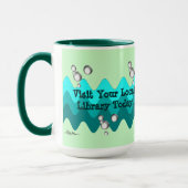 Erhalten Sie auf Büchern gehakt! Tasse (Links)