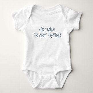 Erhalten Sie das Milch-oder Schrei-Versuchen Baby Strampler