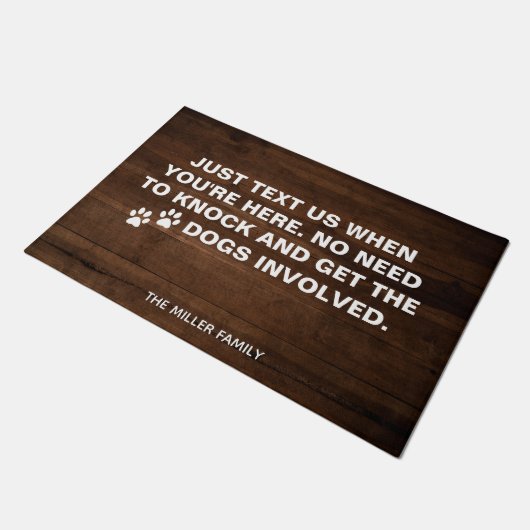 Erhalten Sie nicht die Hunde mit Rustikalem Holz Fußmatte (Schrägansicht)