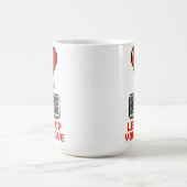 Erhöhe Deine Liebe, Retro-Pixel-Gaming-Design Kaffeetasse (Mittel)