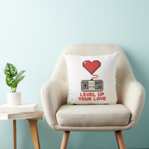 Erhöhe Deine Liebe, Retro-Pixel-Gaming-Design Kissen