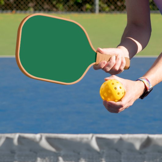 Erhöhen Sie Ihr Webdesign mit einem grünen Hinterg Pickleball Schläger (InSitu)