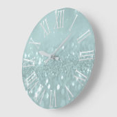 Erhöhen Sie Ihren Platz mit dem Aquamarinen Glitze Große Wanduhr (Winkel)