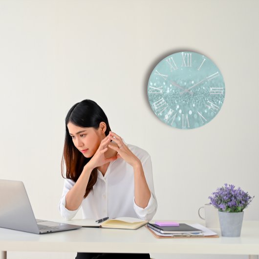 Erhöhen Sie Ihren Platz mit dem Aquamarinen Glitze Große Wanduhr