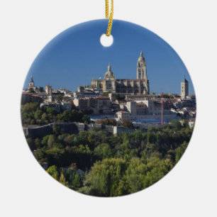 Erhöhte Aussicht auf die Kathedrale Segovia Keramik Ornament