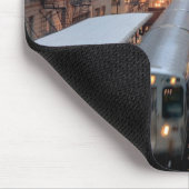 Erhöhte Schiene in im Stadtzentrum gelegenem Mousepad (Ecke)