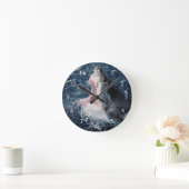 Erhöhter Haifischmund offen Runde Wanduhr (Zuhause)