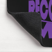 Erholung Monat Lila Typografie-Design Mousepad (Ecke)