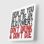 Erholung Old Timer Joke Quadratische Wanduhr (Winkel)