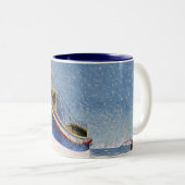 Eric Ravilious - Rettungsboot bei Adelburgh Zweifarbige Tasse (VorderseiteRechts)