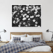 Erigeron Daisies Canvas Print Leinwanddruck (Insitu (Schlafzimmer))