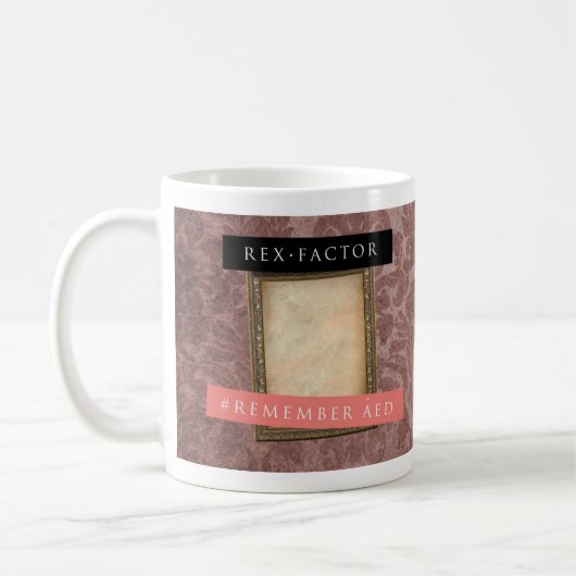 Erinnern Sie sich an AED, die gemusterte Tasse (Links)