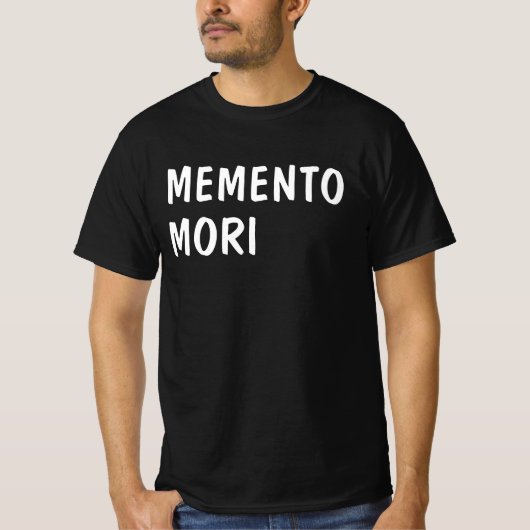 Erinnern Sie sich an den Tod auf Latein: Memento m T-Shirt (Vorderseite)