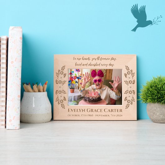 Erinnerung an personalisierte florale Gedenkstätte Geätzte Rahmen