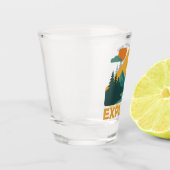 Erkunden Sie mehr - Retro Mountain & Forest Advent Schnapsglas (Links)