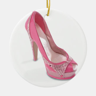 erlaubterweise rosa Schuhe Keramikornament