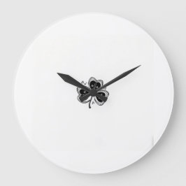 Erleben Sie die Magie des Kleeblatts Serenade Große Wanduhr