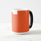 Erleben Sie die Schönheit eines blauen Himmels mit Verwandlungstasse (VorderseiteRechts)