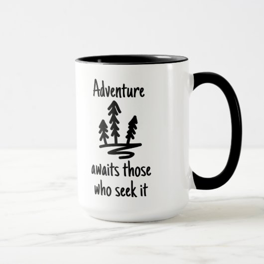 Erlebnis erwartet Camping Forest Zwei-Tone-Tasse Tasse (Rechts)