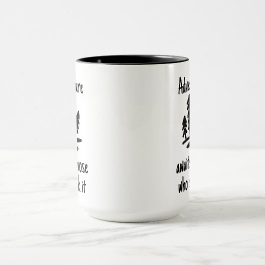 Erlebnis erwartet Camping Forest Zwei-Tone-Tasse Tasse (Zentrum)