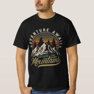 Erlebnis wartet Erkundung Die Vintagen Berge T-Shirt