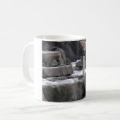 Ermine auf Snowy-Felsen Kaffeetasse (Vorderseite Links)