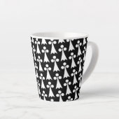 Ermine Pattern, mittelalterliches Muster, weiß auf Milchtasse (Rechte Ecke)