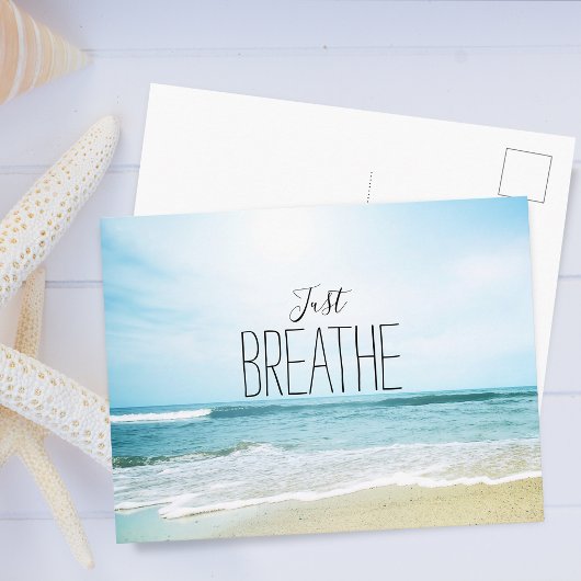 Ermutigung einfach am Strand atmen Postkarte