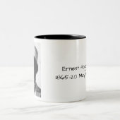 Ernest Hogan Zweifarbige Tasse (Mittel)
