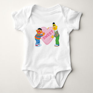 Ernie & Bert Big Valentine's Heart Baby Strampler