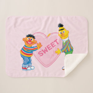 Ernie & Bert Big Valentine's Heart Sherpadecke