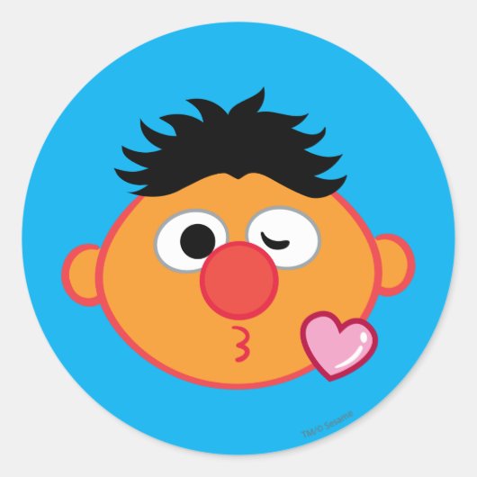 Ernie Face Throwing a Kiss Runder Aufkleber (Vorderseite)