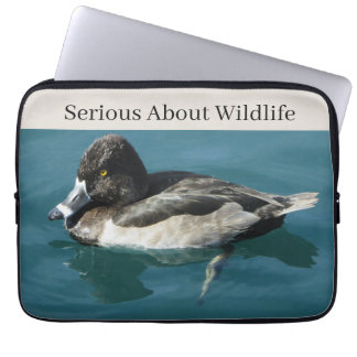 Ernsthafte Wildlife-Enten-Naturfotografie Laptopschutzhülle